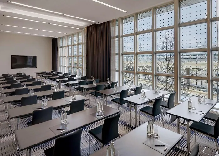 Hotel Hilton Munich Airport 4*