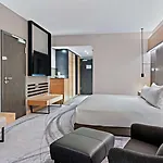 ヒルトン ミュンヘン エアポート 4*