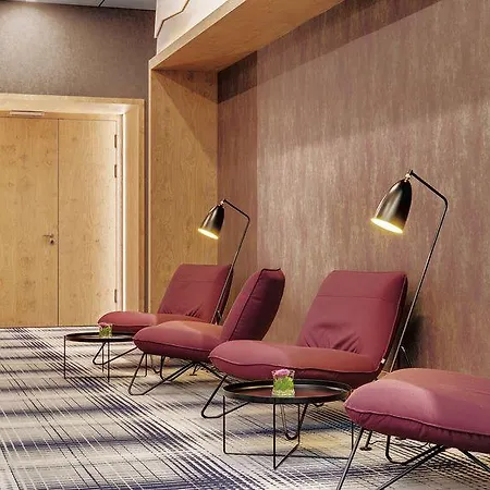 Hotel Hilton Munich Airport 4*
