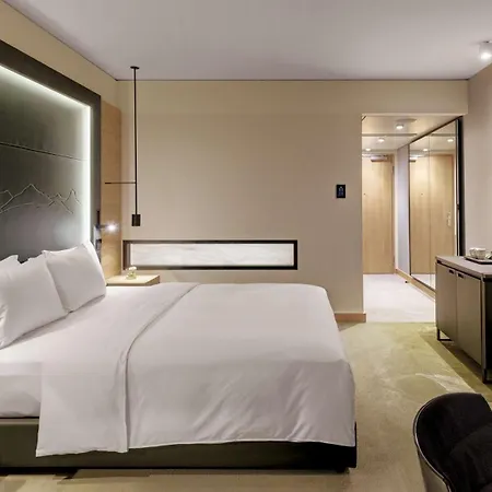 Hilton Munich Airport Hotell 4*