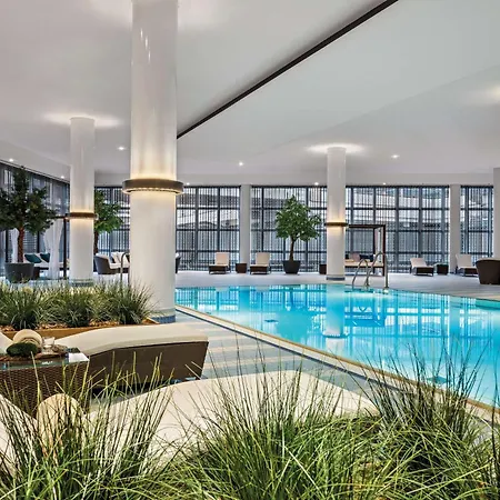 Hilton Munich Airport Hotel 4*