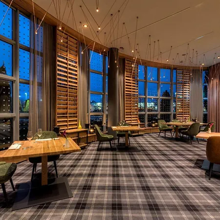 Hilton Munich Airport 4*