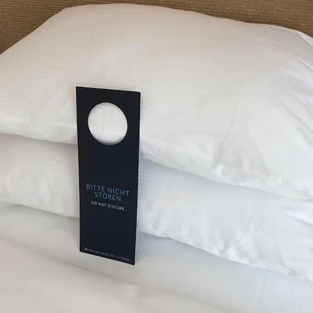מלון Hilton Munich Airport 4*