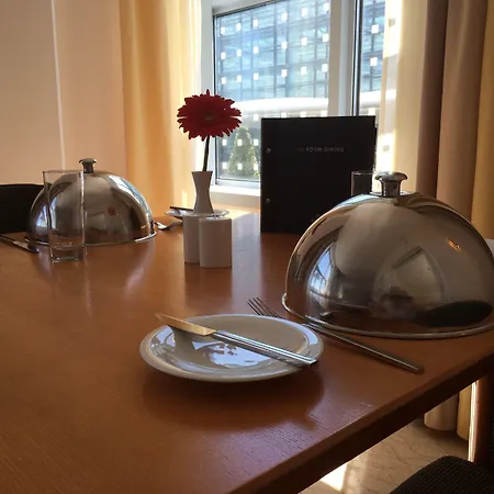 מלון Hilton Munich Airport 4*