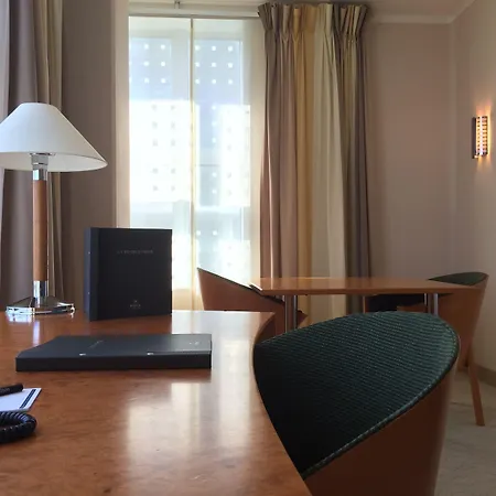 Hilton Munich Airport Hotel 4*
