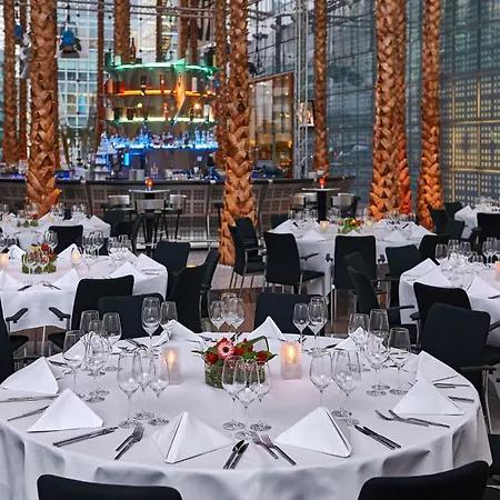 Hilton Munich Airport 4*