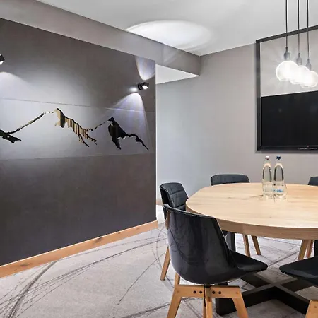 Hilton Munich Airport Hotell 4*