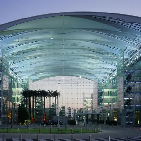Hotel Hilton Munich Airport 4*