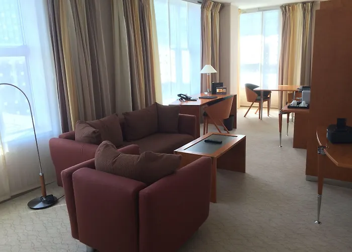 Hilton Munich Airport 4*