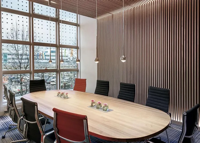 Hotel Hilton Munich Airport 4*